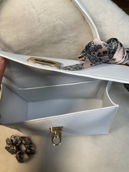 cuir blanc